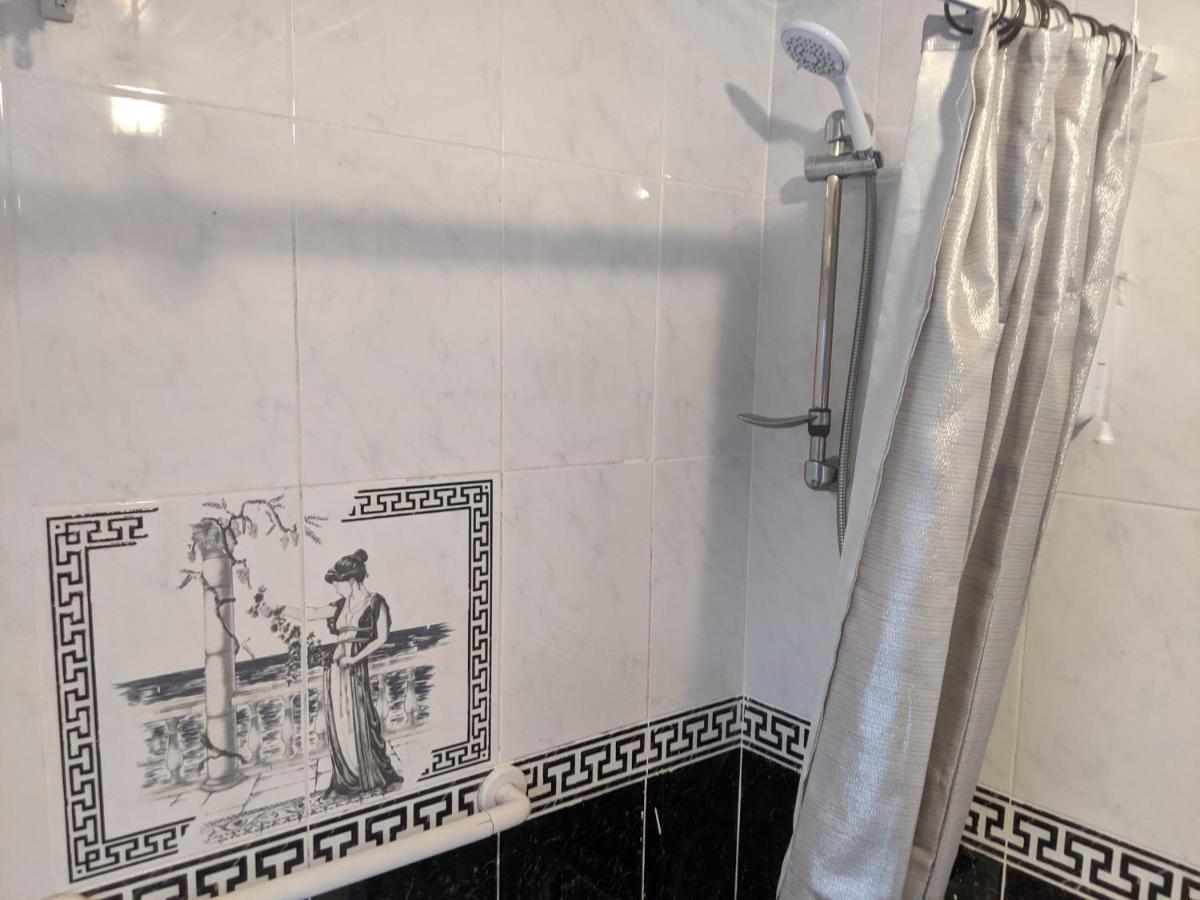 דירות Sleights Whitby House Retreat Sleeps 12 מראה חיצוני תמונה