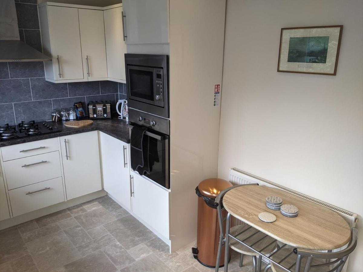 דירות Sleights Whitby House Retreat Sleeps 12 מראה חיצוני תמונה