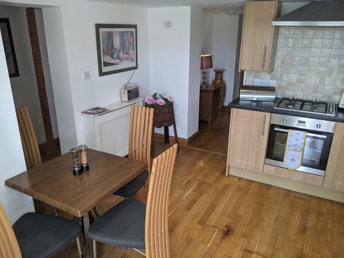 דירות Sleights Whitby House Retreat Sleeps 12 מראה חיצוני תמונה