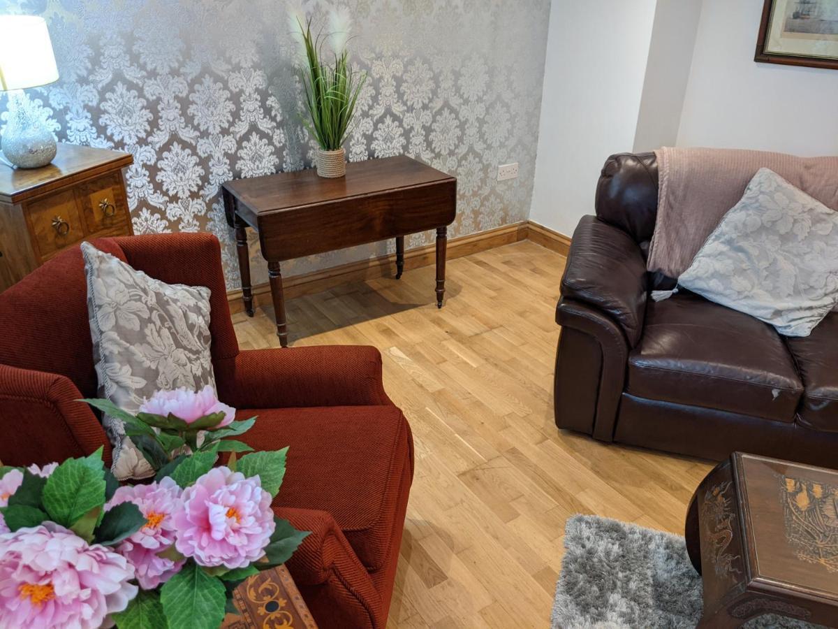 דירות Sleights Whitby House Retreat Sleeps 12 מראה חיצוני תמונה