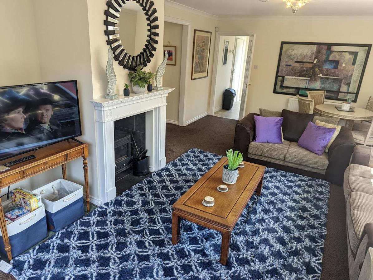 דירות Sleights Whitby House Retreat Sleeps 12 מראה חיצוני תמונה